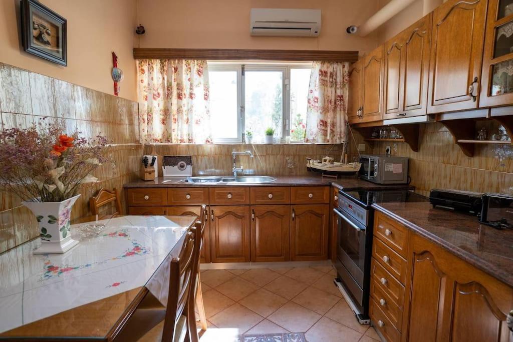 Angela Stylist House Apartment Pireu Exterior foto
